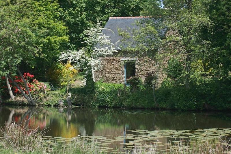 Au Pont Ricoul Bed & Breakfast Saint-Pierre-de-Plesguen Exterior photo