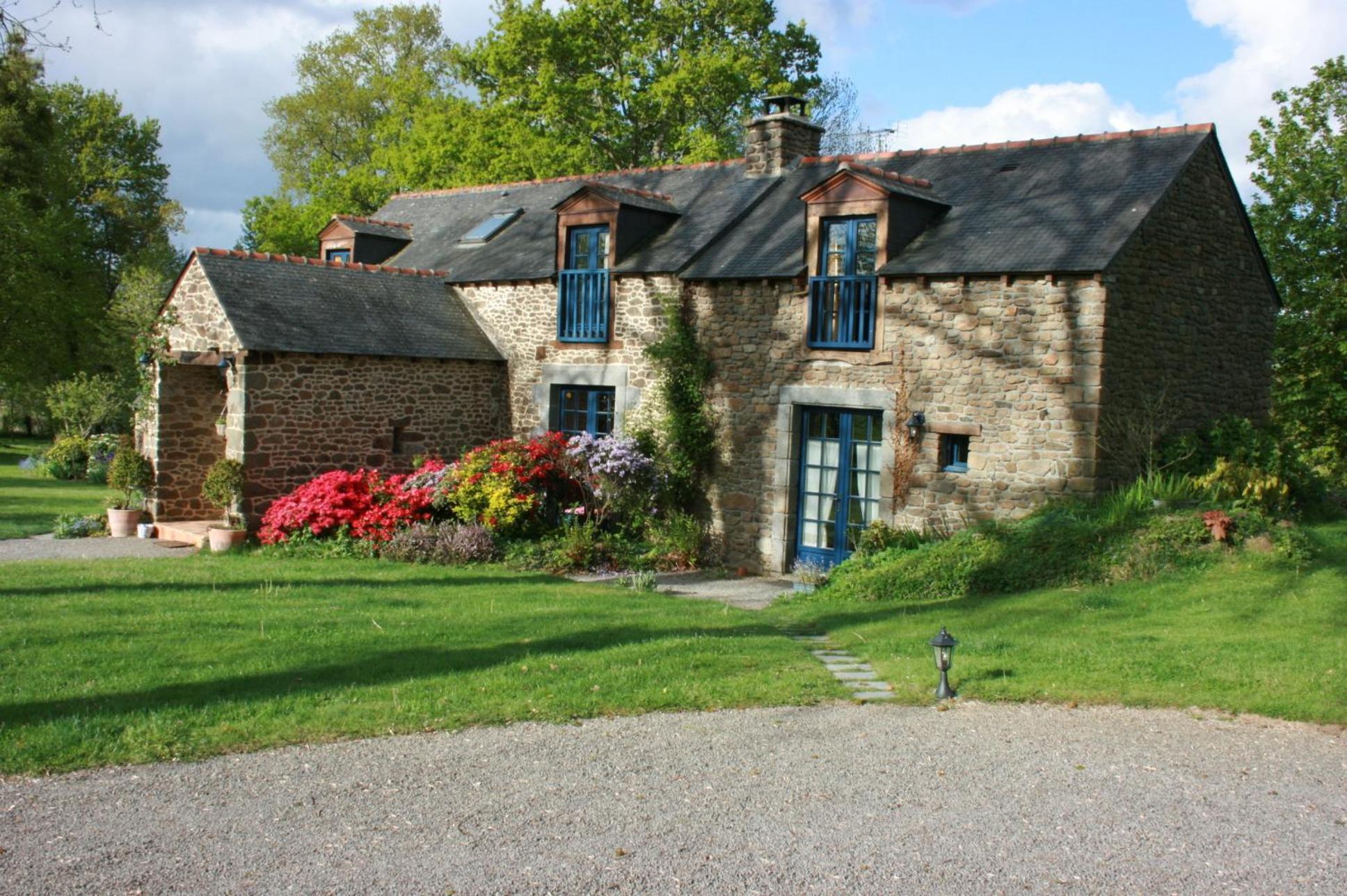 Au Pont Ricoul Bed & Breakfast Saint-Pierre-de-Plesguen Exterior photo