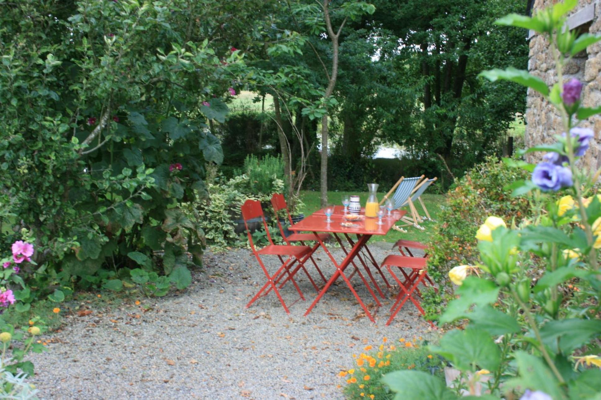 Au Pont Ricoul Bed & Breakfast Saint-Pierre-de-Plesguen Exterior photo